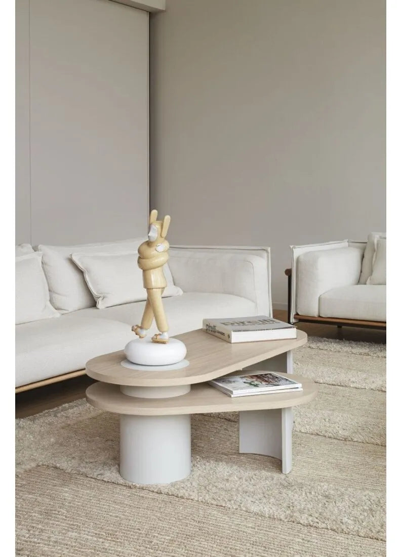 Scultura Embraced Gialla
