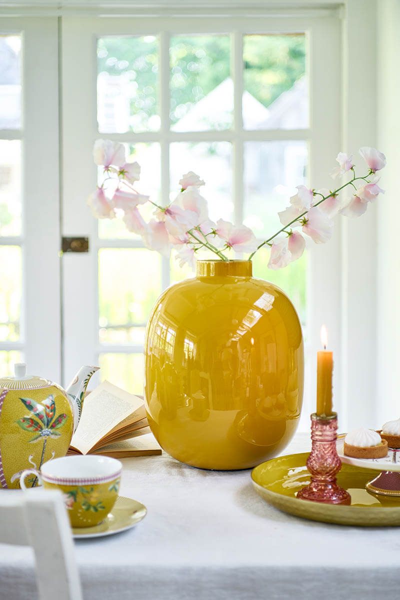 Vaso in metallo giallo 32cm