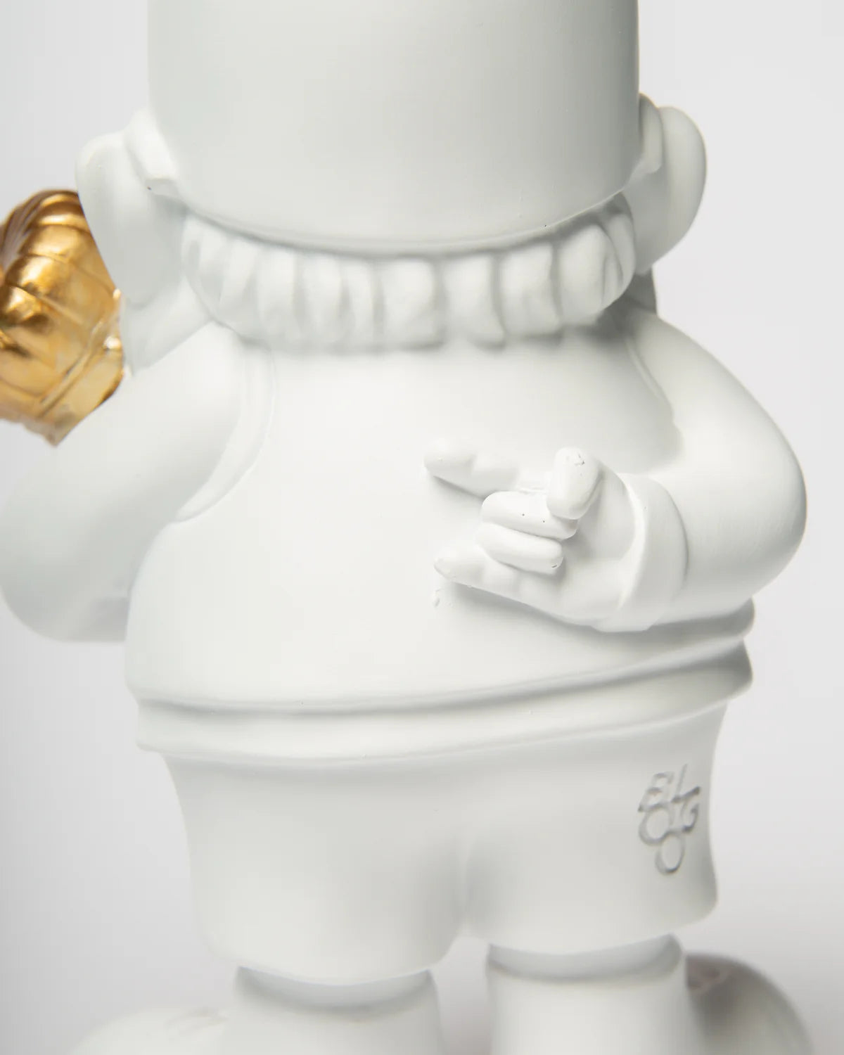 LUCKY WHITE 29 CM
